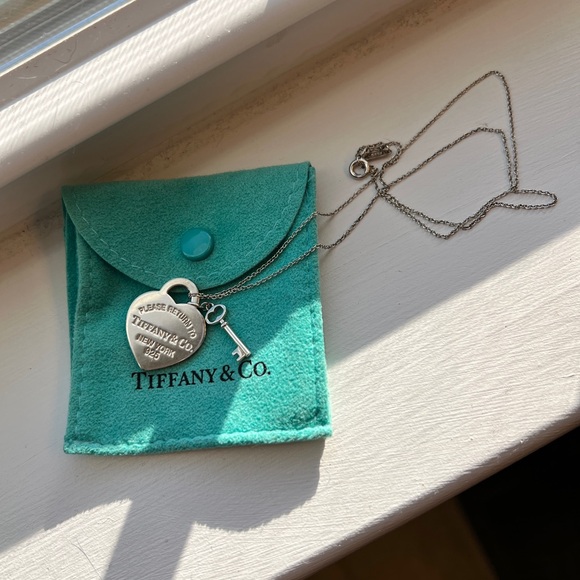 Tiffany & Co. “Return to Tiffany” Lock & Key Necklace - Picture 2 of 2